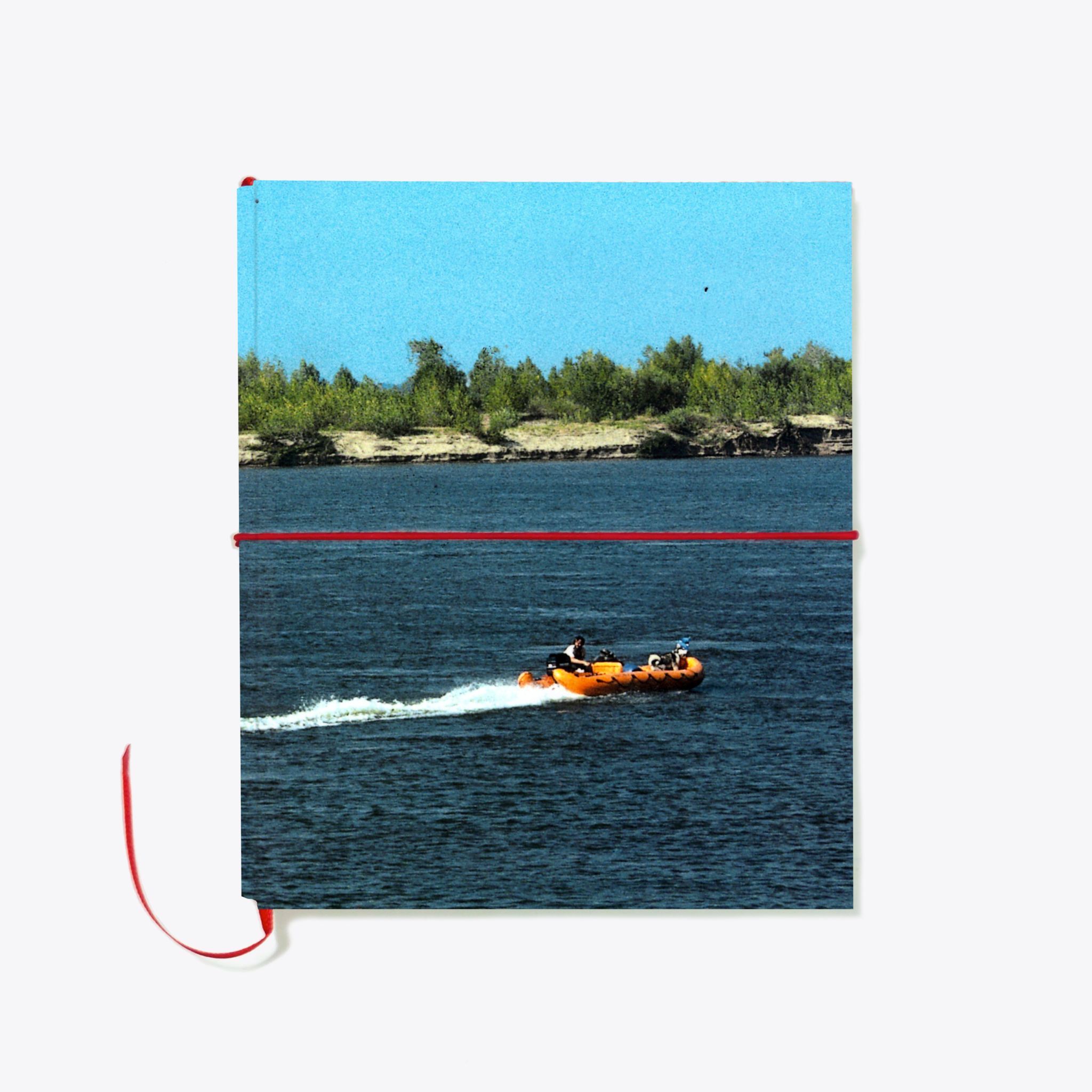 28A(mock-up)predni-obal_bezdatovy-diar_pevne-desky