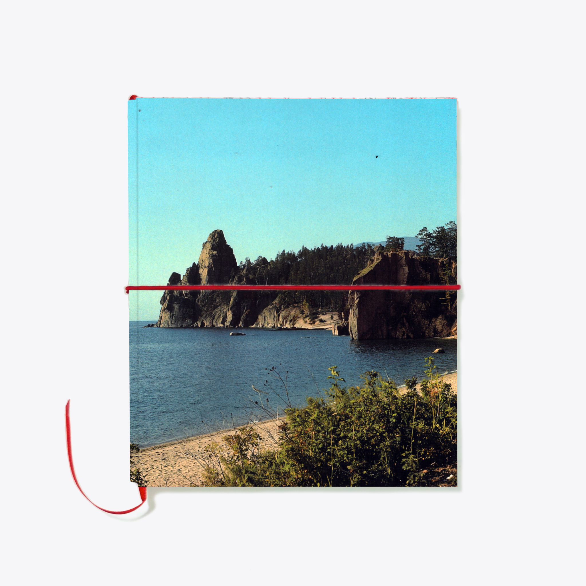 8A(mock-up)predni-obal_bezdatovy-diar_pevne-desky