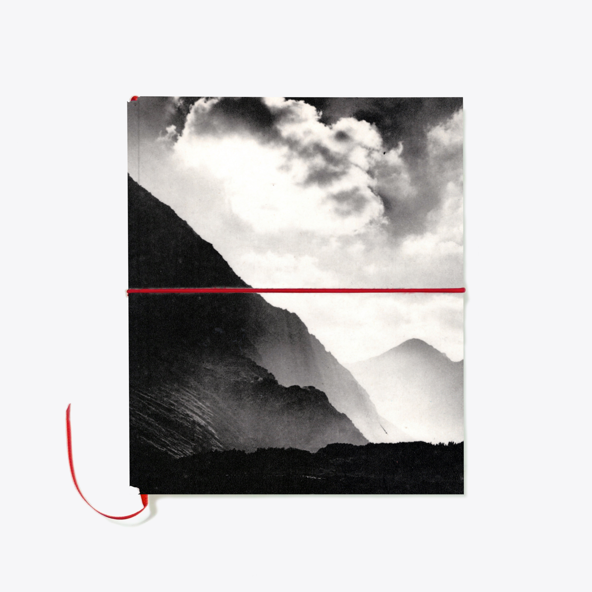 8A(mock-up)predni-obal_bezdatovy-diar_pevne-desky